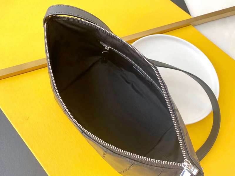 VBS - SLY Bags 174