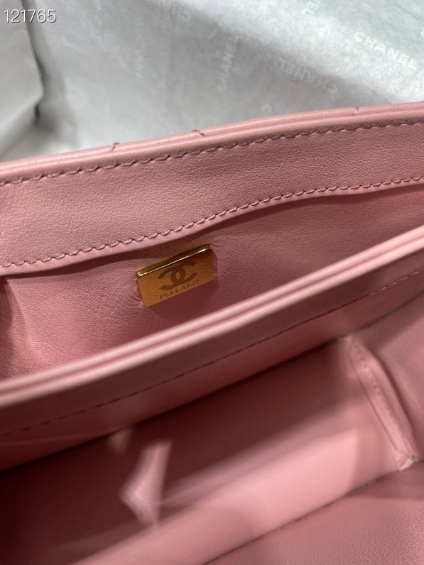 Dragons Bags Detail