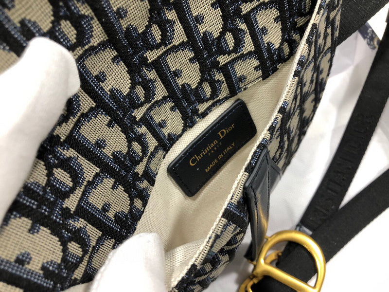 Dragons Bags Detail