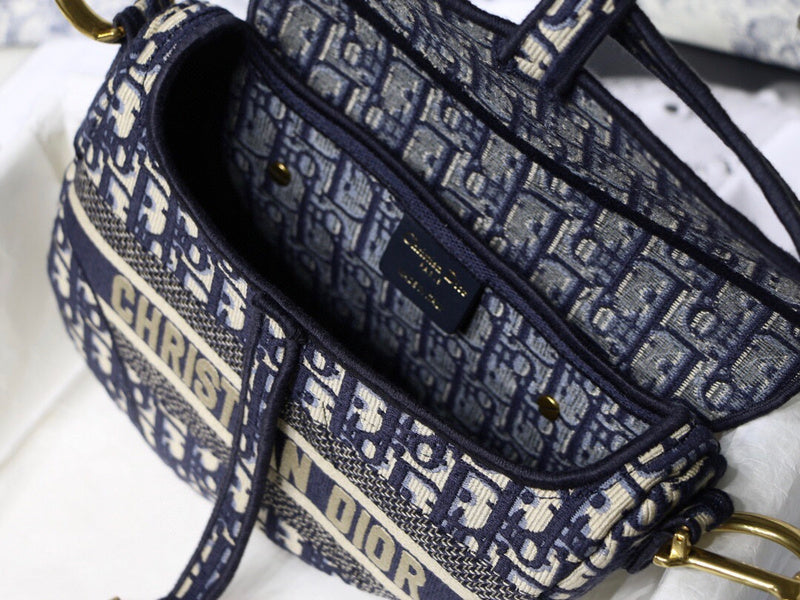 Dragons Bags Detail