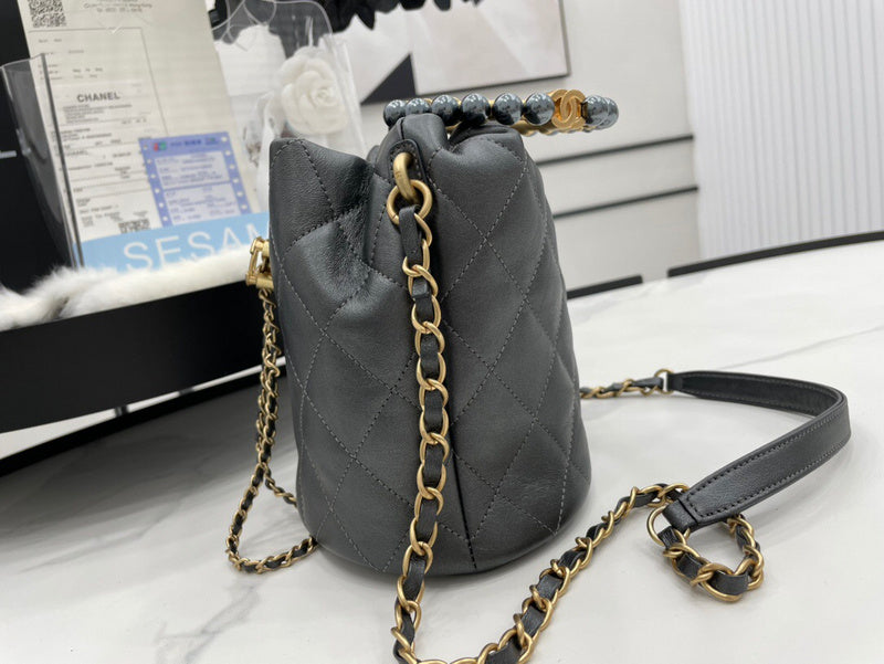 Dragons Bags Detail