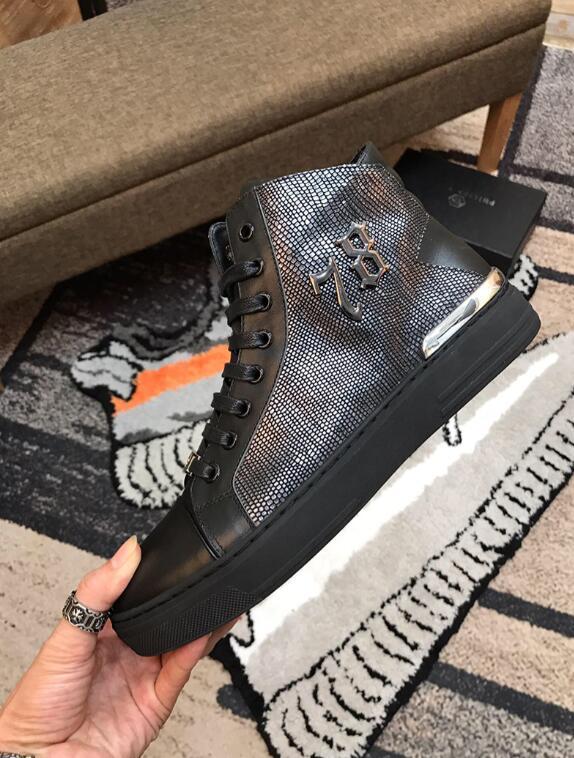 Dragons Bags Detail