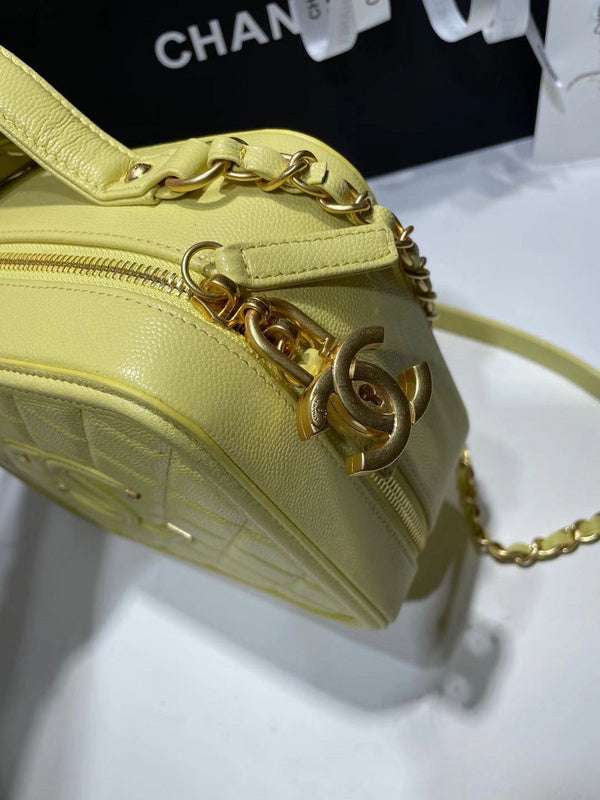 Dragons Bags Detail