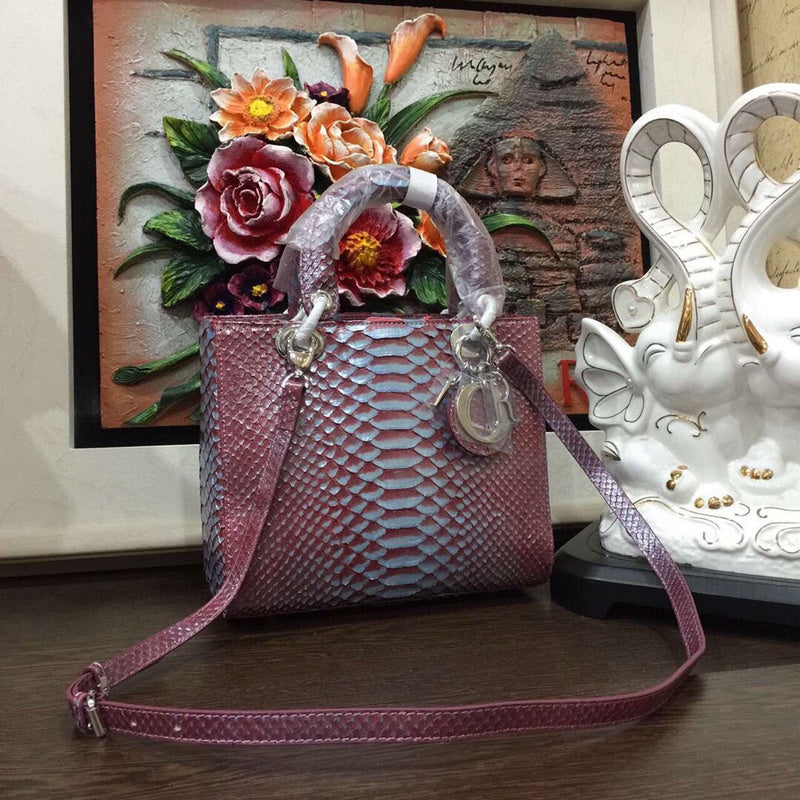 Dragons Bags Detail