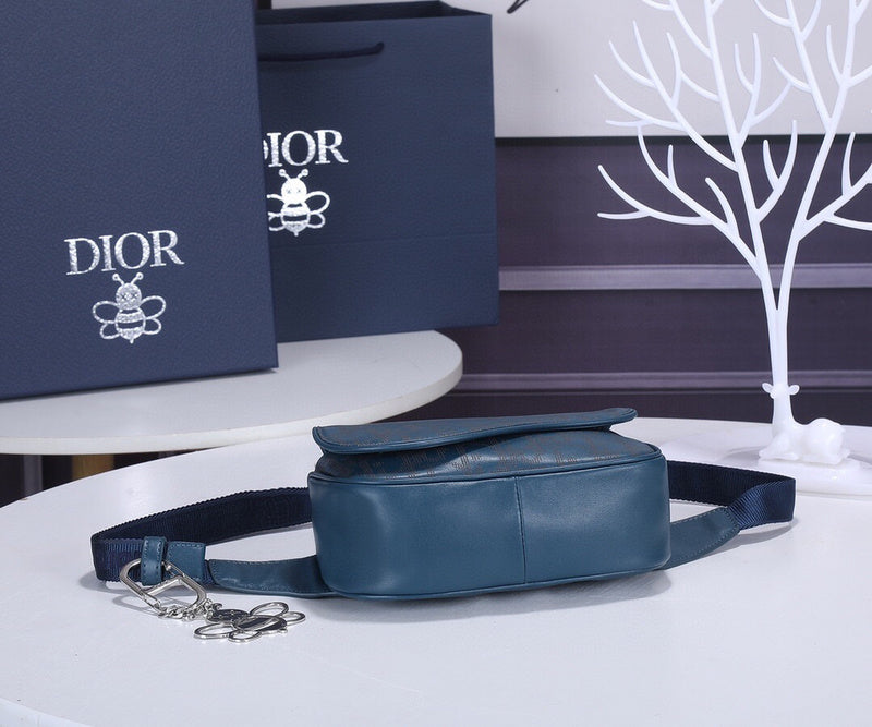 Dragons Bags Detail