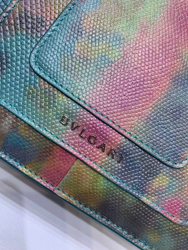 Dragons Bags Detail