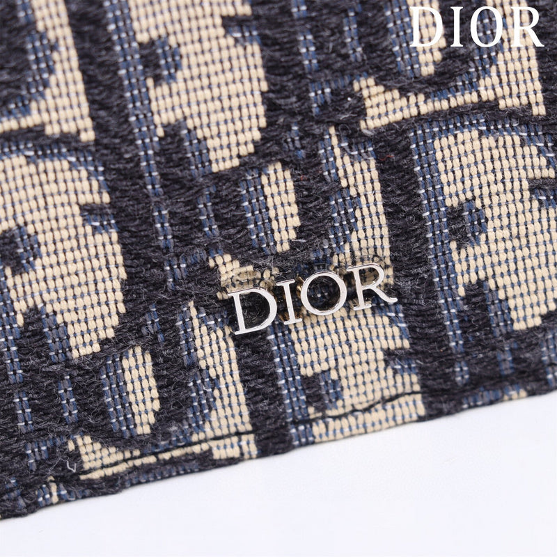 Dragons Bags Detail