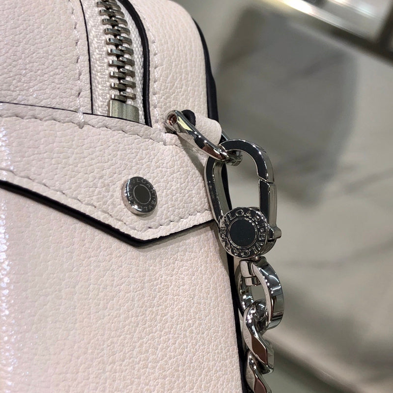 Dragons Bags Detail