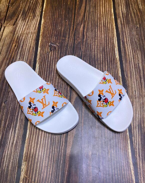 Dragons Bags Detail