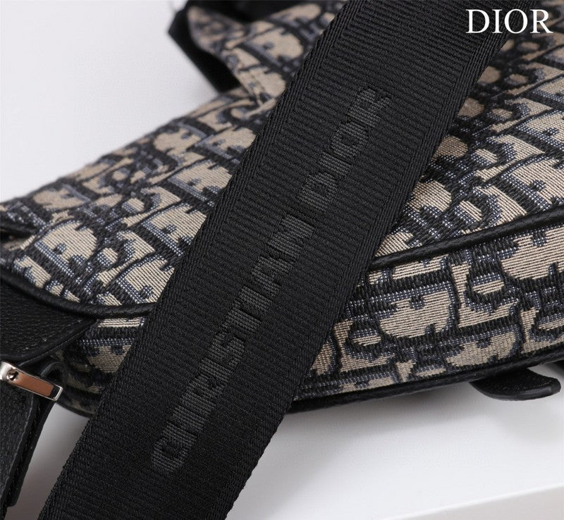 Dragons Bags Detail