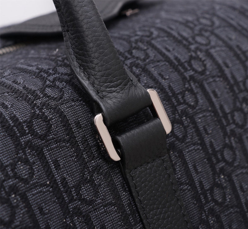 Dragons Bags Detail