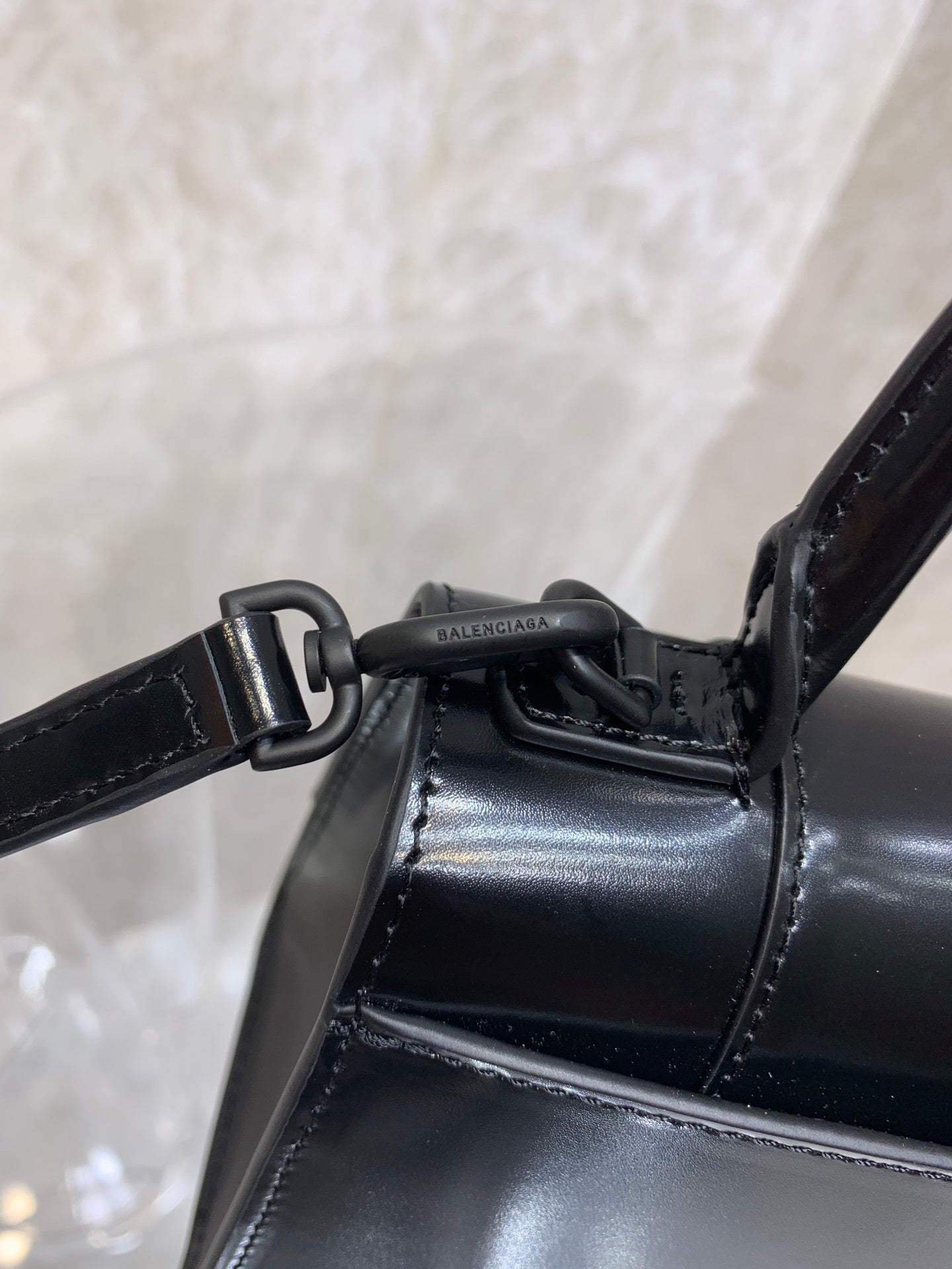 new-luxury-designer-bags-nm24073