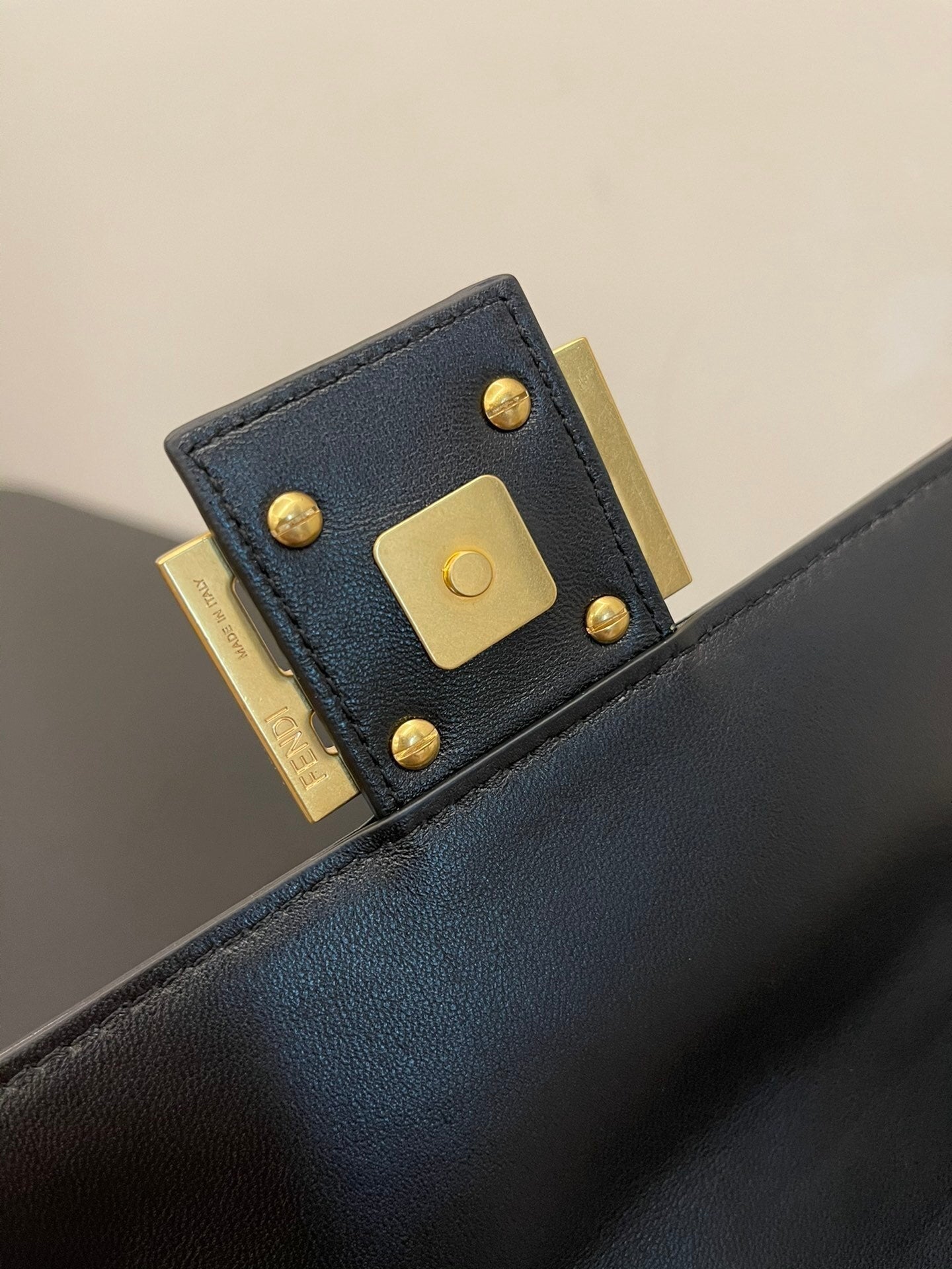 Dragons Bags - Premium Luxury Goods and Accessories - AFFORDABLE LUXURY BAGS - 19189