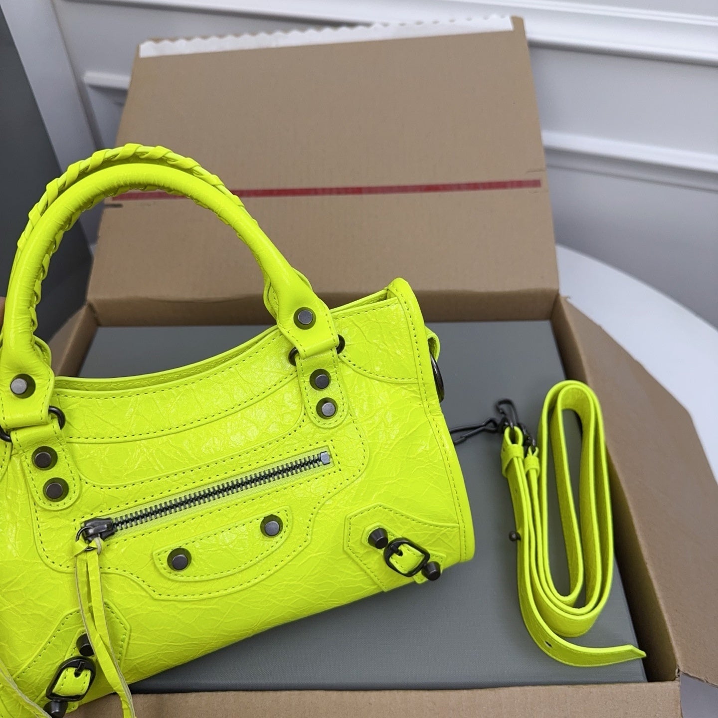 new-luxury-designer-bags-nm24048