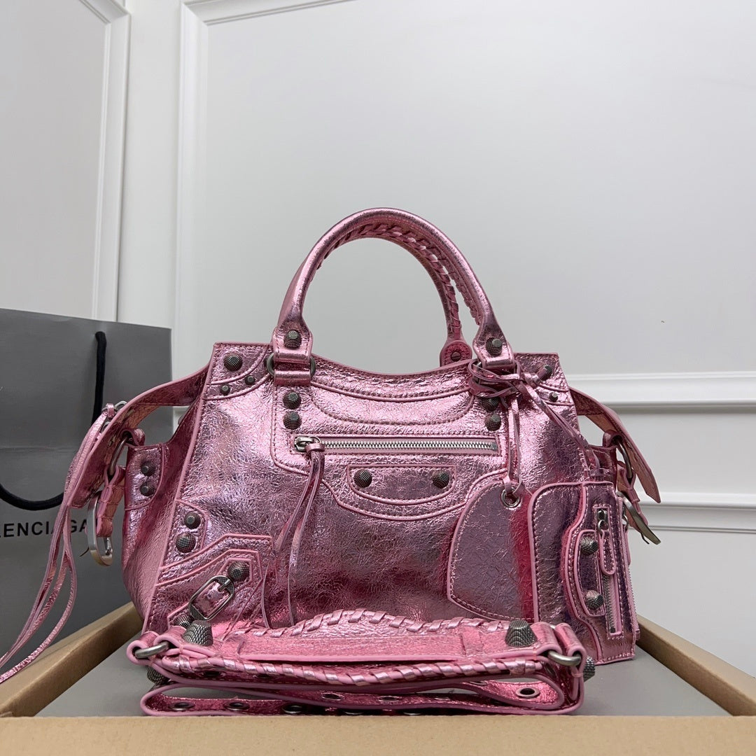 new-luxury-designer-bags-nm24274