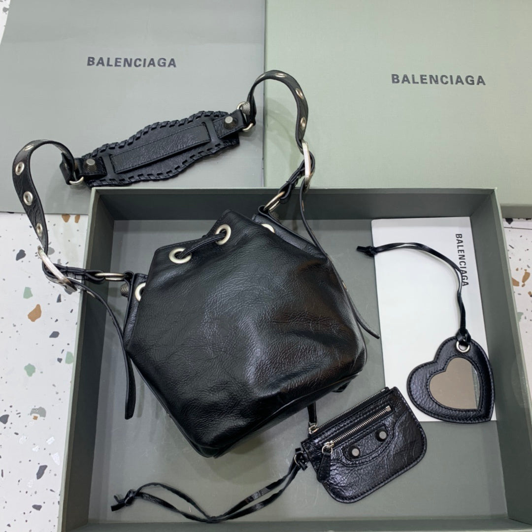 new-luxury-designer-bags-nm24318
