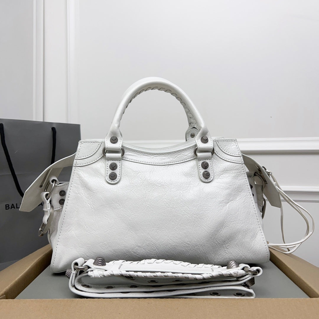 new-luxury-designer-bags-nm24281