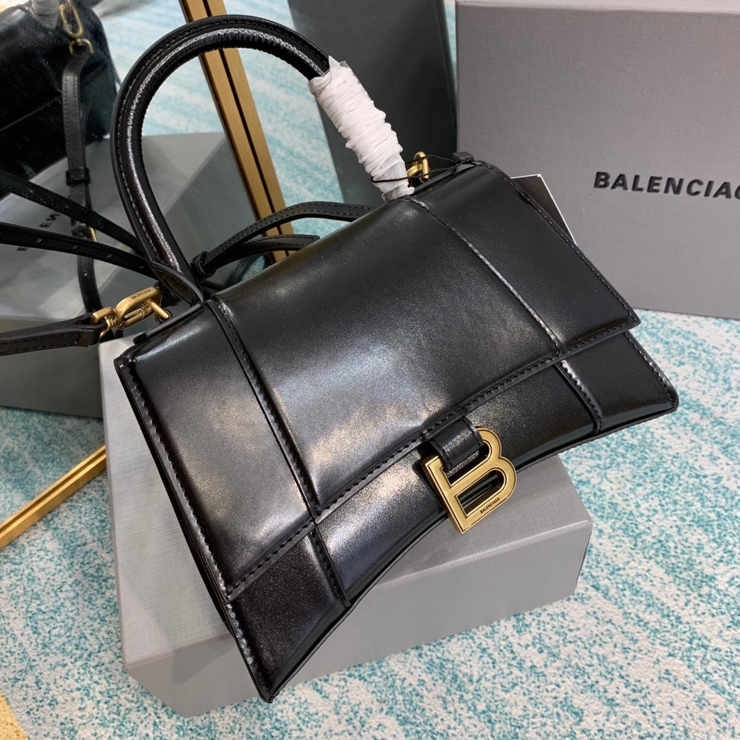 new-luxury-designer-bags-nm24085
