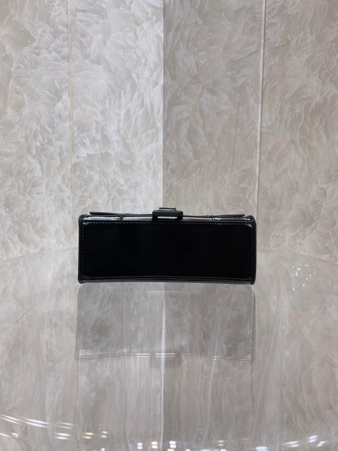 new-luxury-designer-bags-nm24073