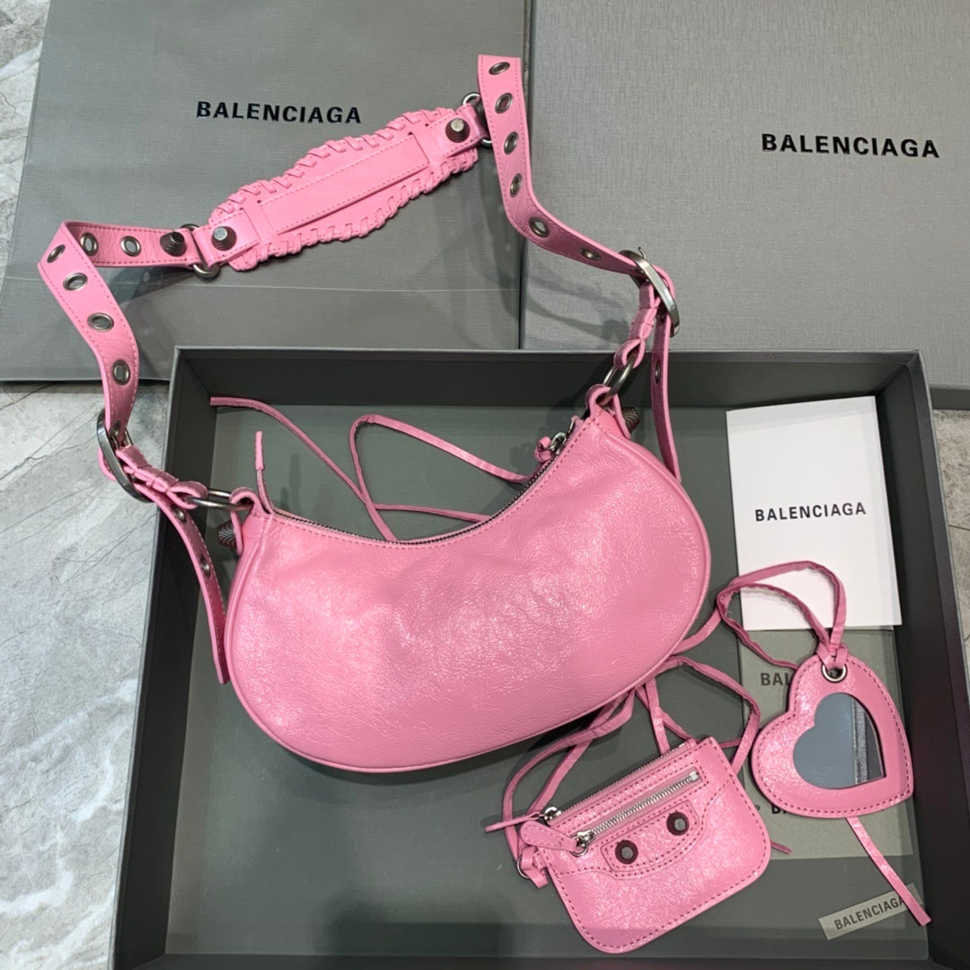 new-luxury-designer-bags-nm24312