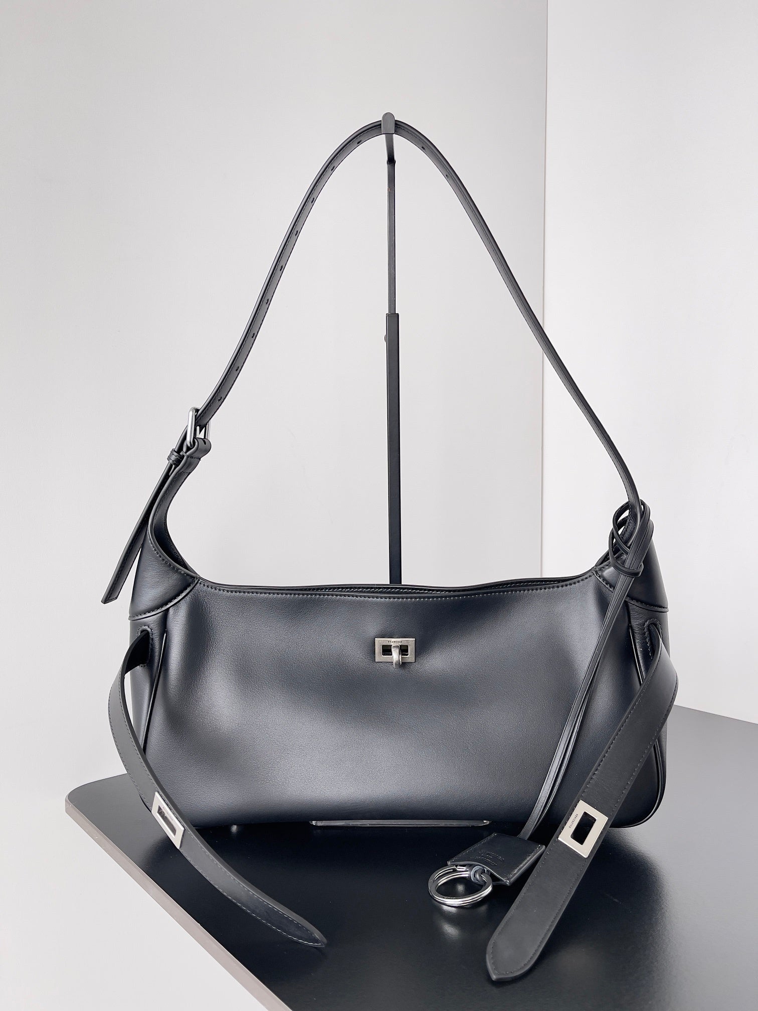 new-luxury-designer-bags-nm24355