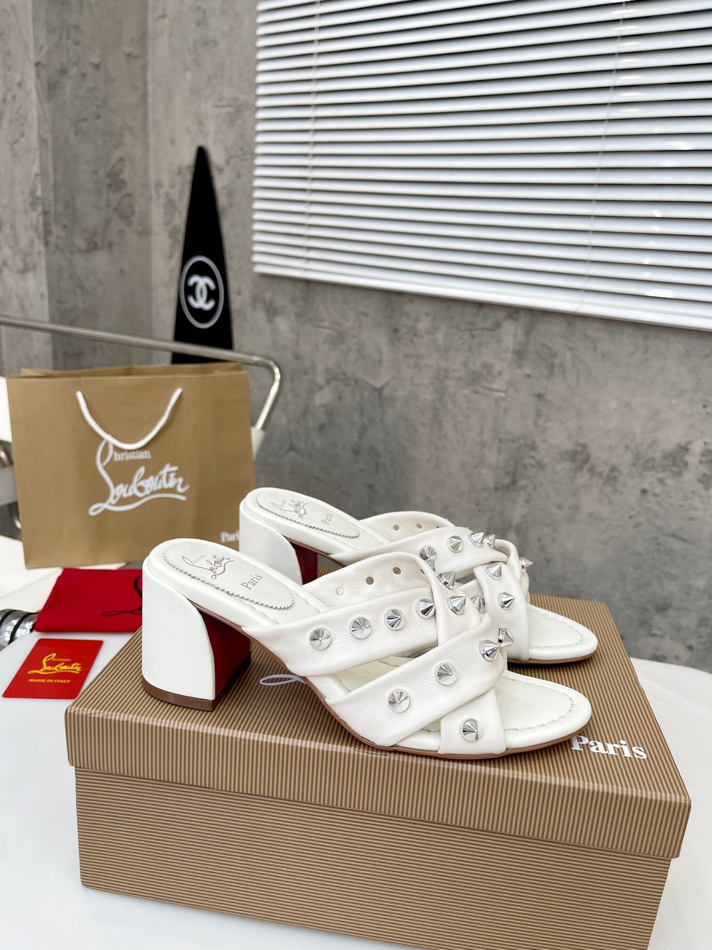 Dragons Bags - Premium Luxury Goods and Accessories - AFFORDABLE LUXURY HEELS - 7998