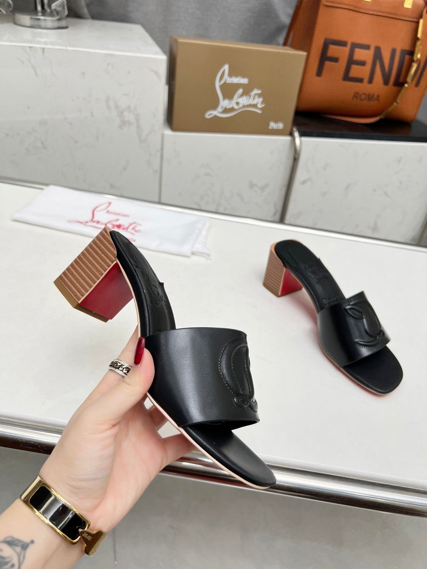 Dragons Bags - High-Quality Designer Products for You - AFFORDABLE LUXURY HEELS - 8063