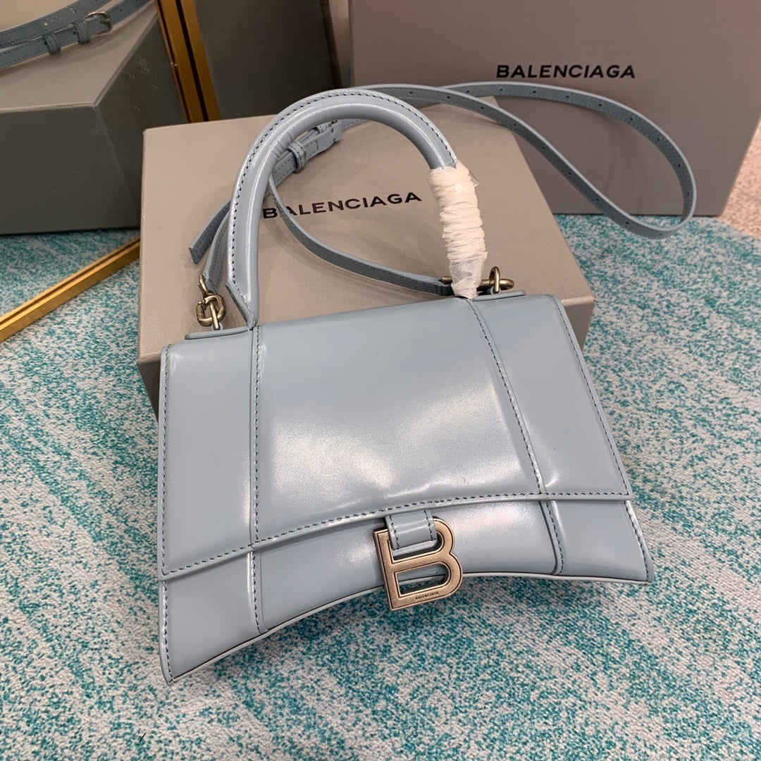 new-luxury-designer-bags-nm24084