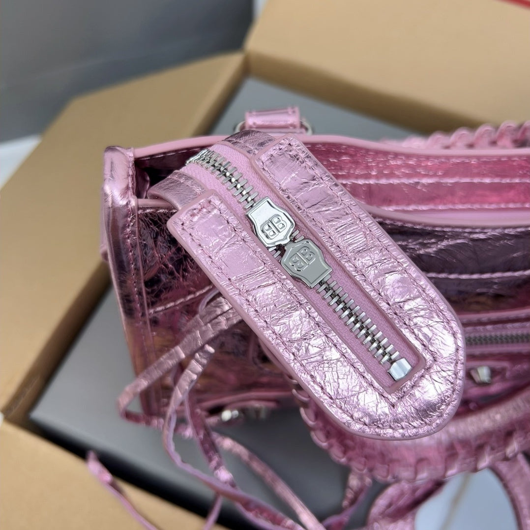 new-luxury-designer-bags-nm24052