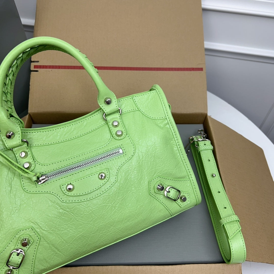 new-designer-premium-bags-nm24025