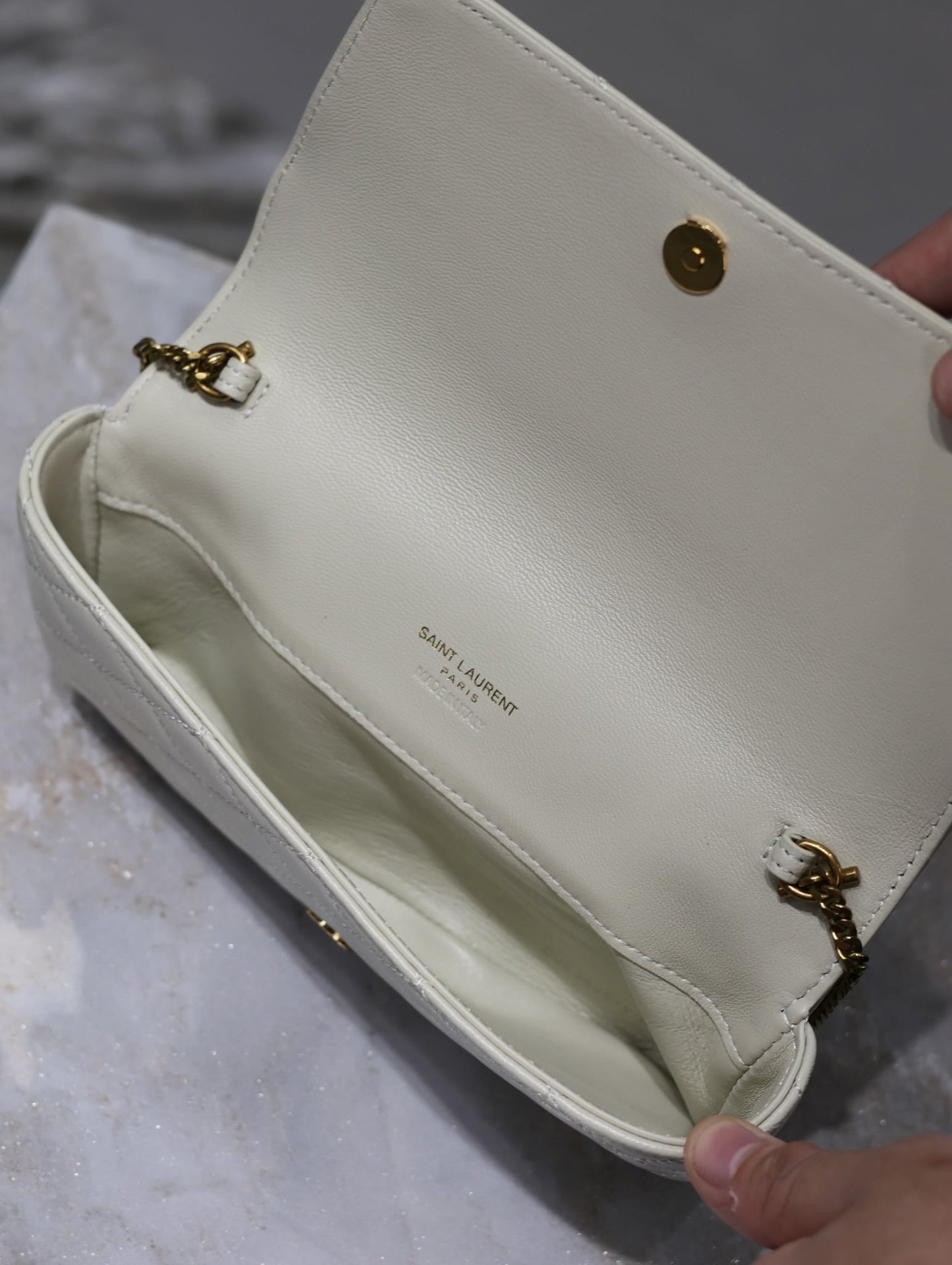 Dragons Bags - Best High-End Brands in One Place - AFFORDABLE LUXURY BAGS - 6009