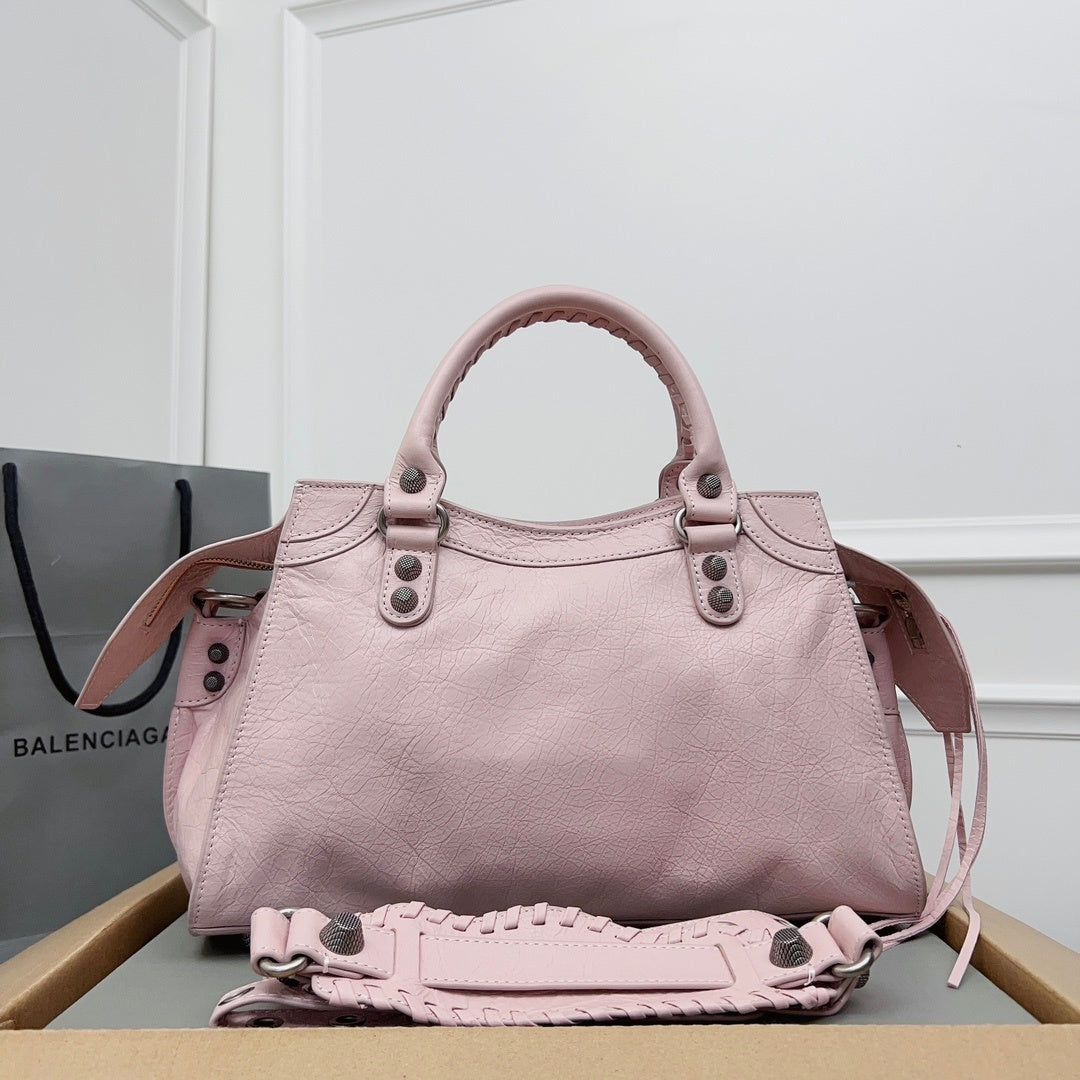 new-luxury-designer-bags-nm24273