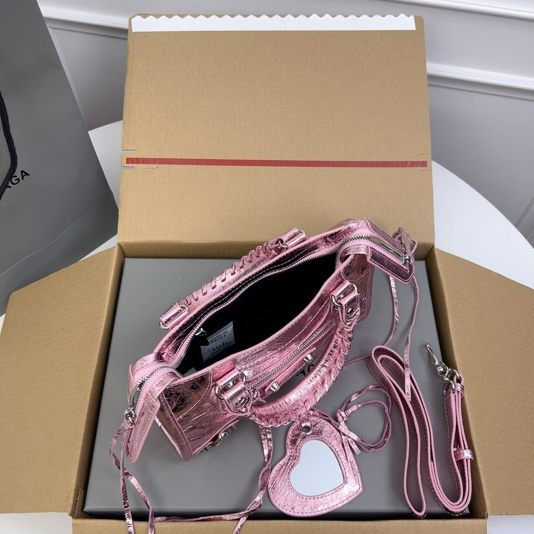 new-luxury-designer-bags-nm24052