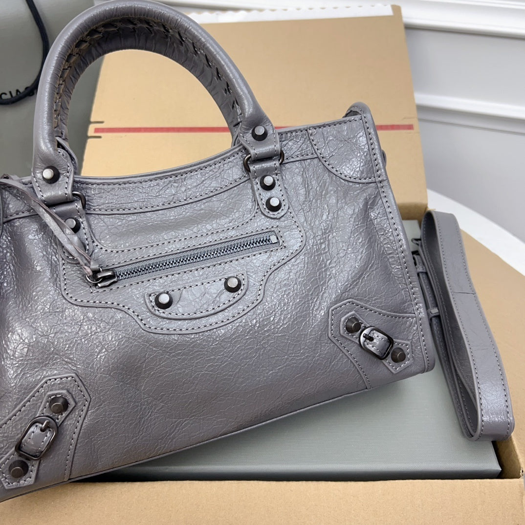 new-designer-premium-bags-nm24022