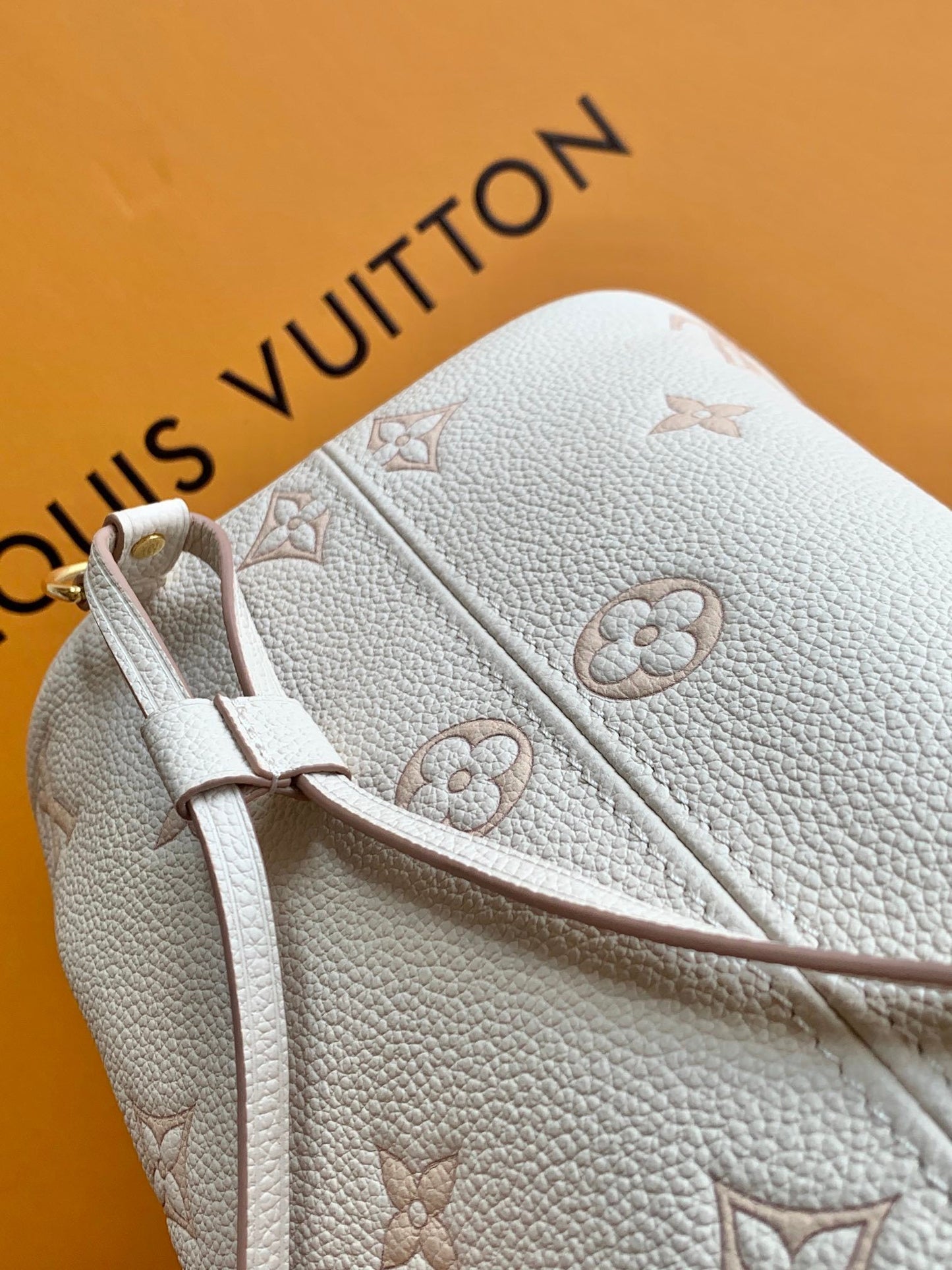 Dragons Bags - High-Quality Designer Products for You - AFFORDABLE LUXURY BAGS - 3411