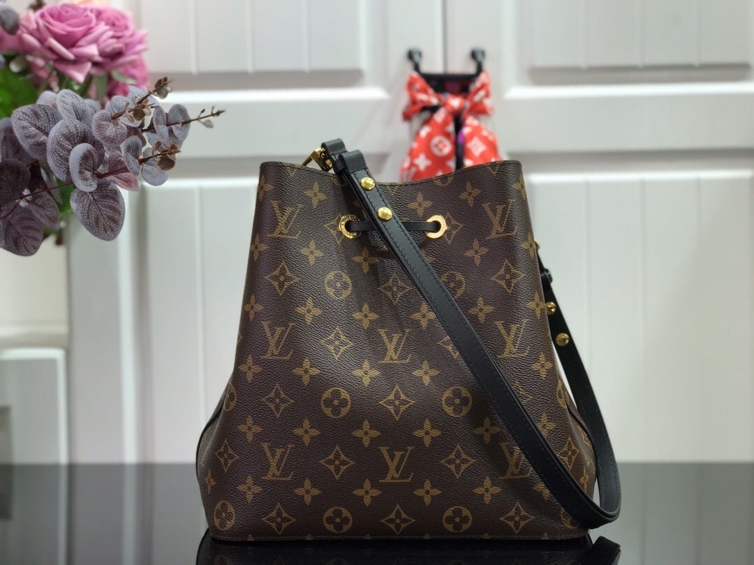 new-luxury-designer-bags-nm22079