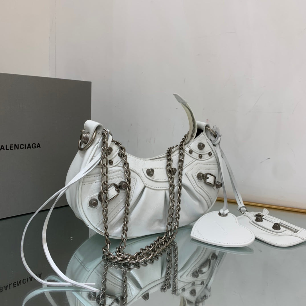 new-luxury-designer-bags-nm24192