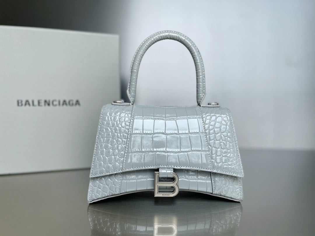 new-luxury-designer-bags-nm24592
