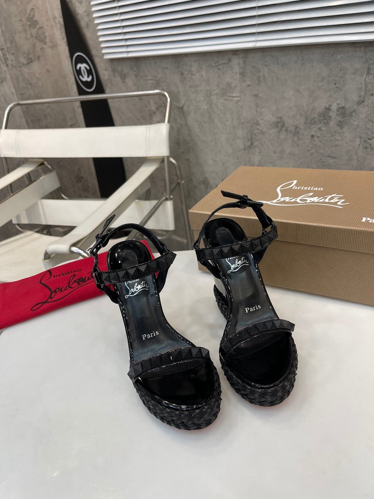Dragons Bags - High-Quality Designer Products for You - AFFORDABLE LUXURY HEELS - 8071
