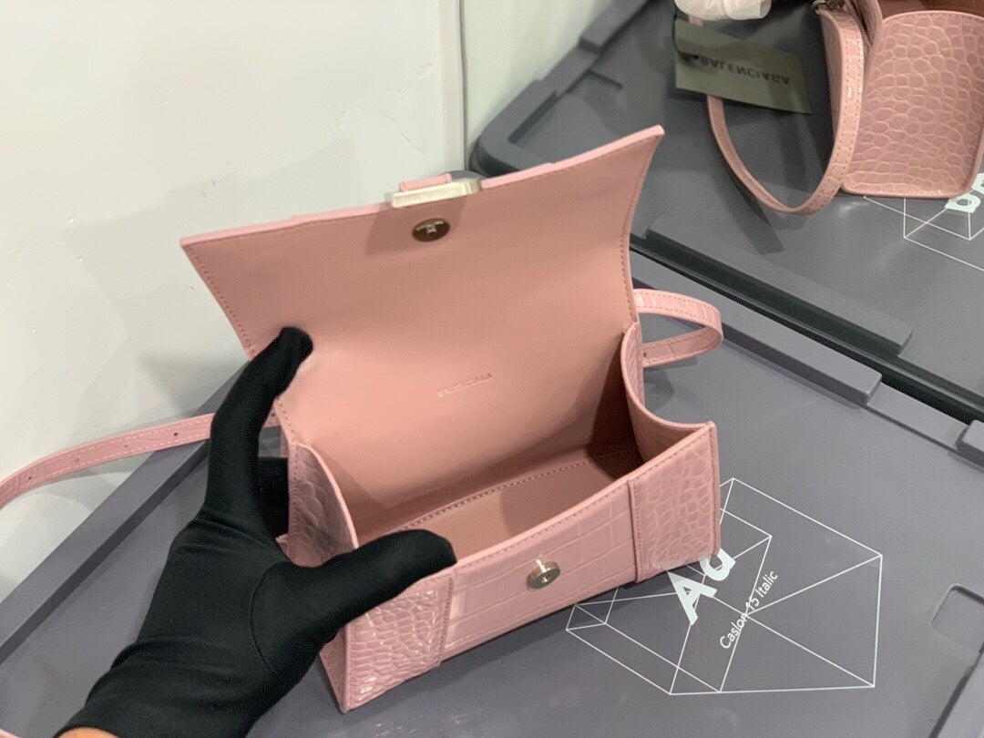 new-luxury-designer-bags-nm24065