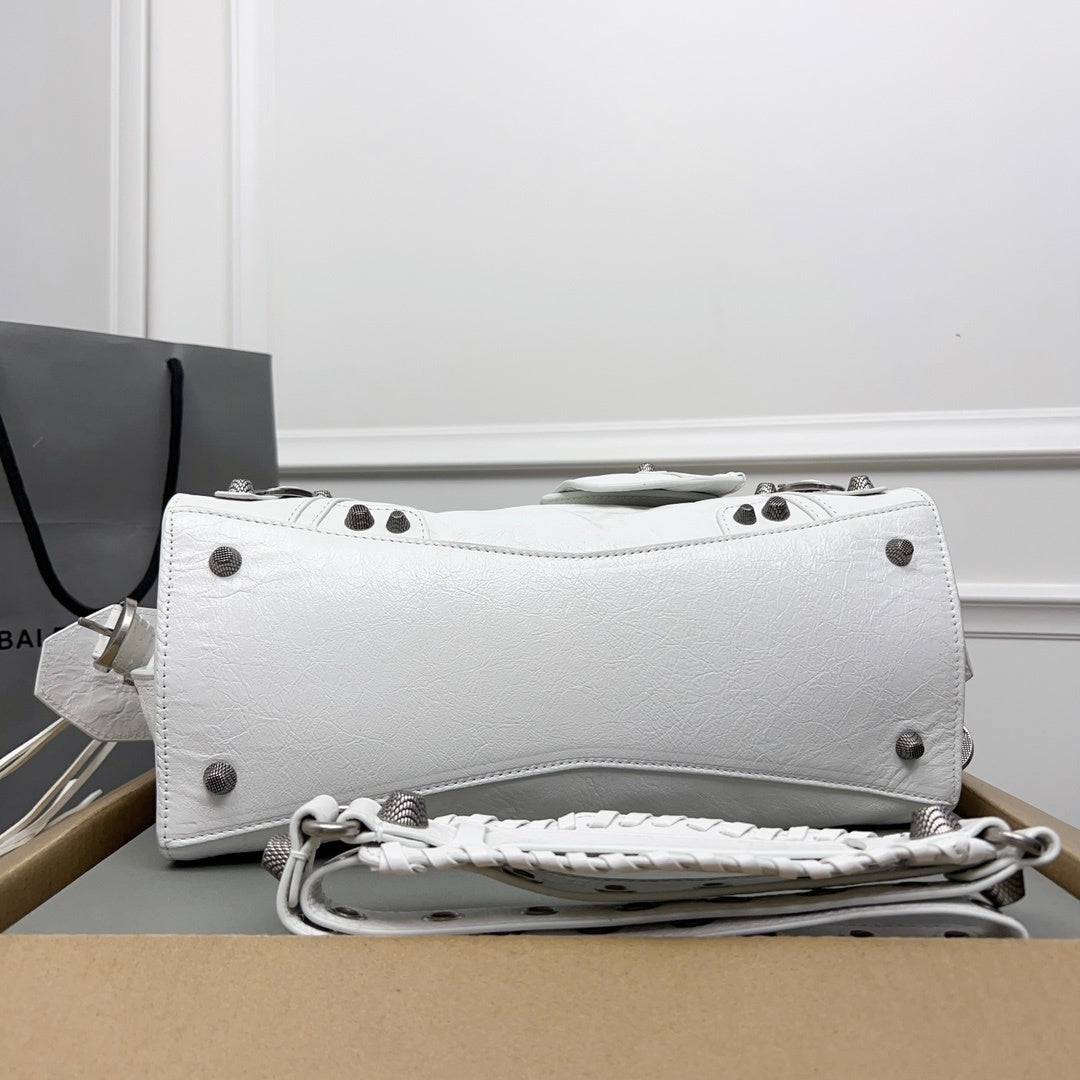 new-luxury-designer-bags-nm24281