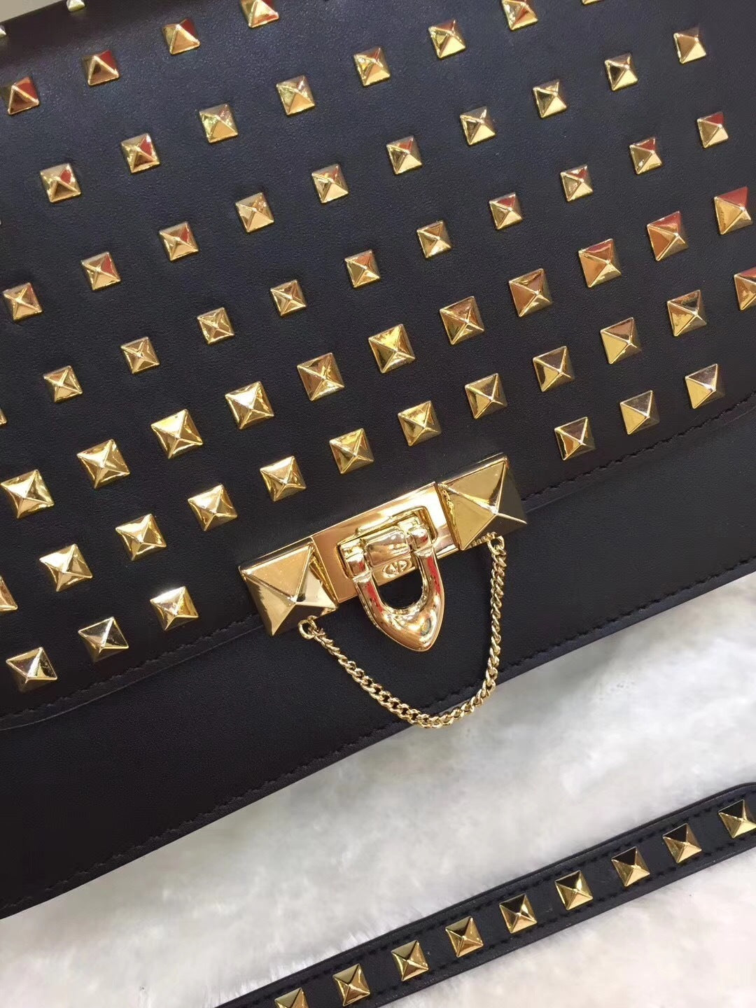 Dragons Bags - Best High-End Brands in One Place - AFFORDABLE LUXURY BAGS - 5569