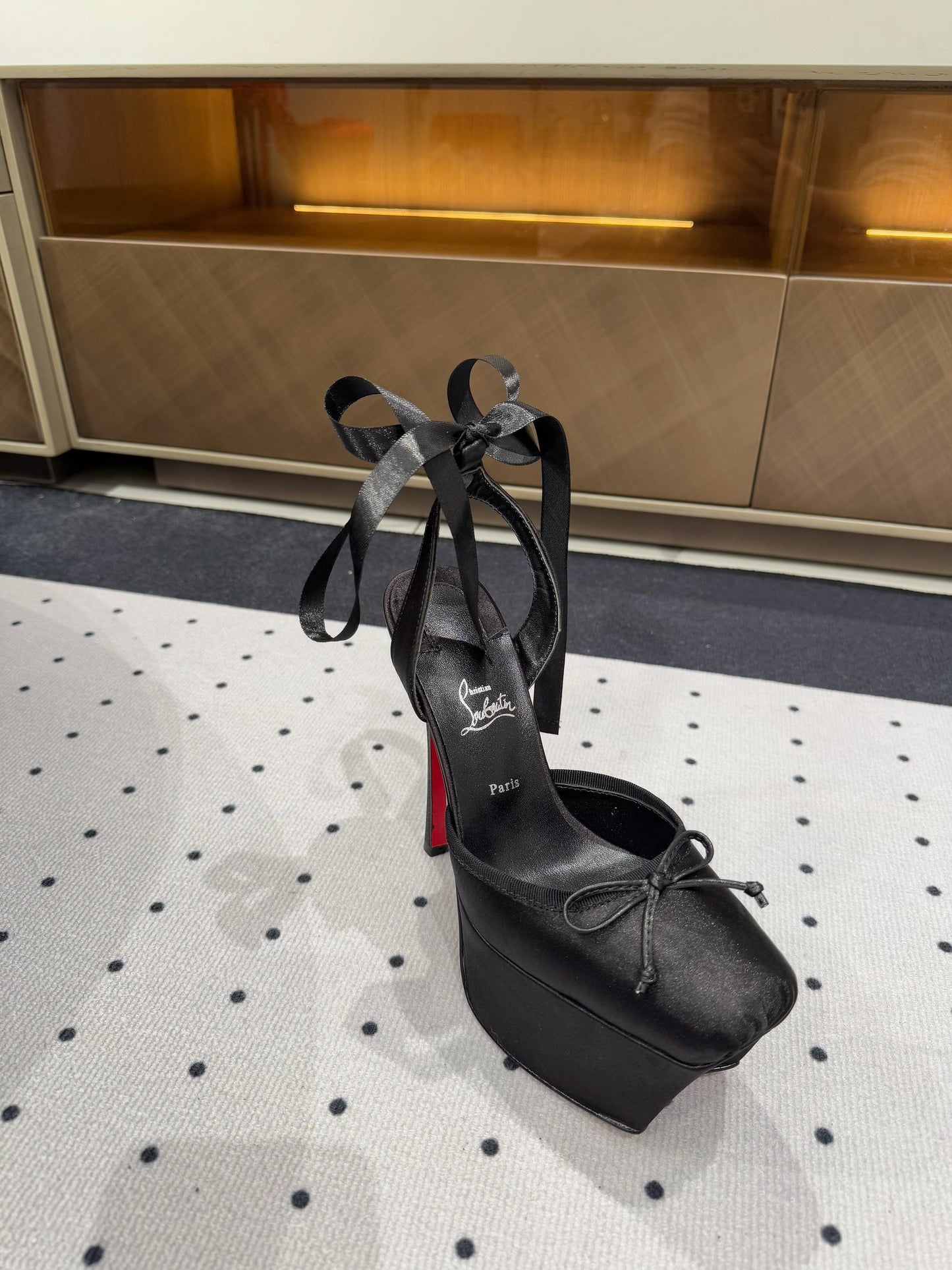 Dragons Bags - Best High-End Brands in One Place - AFFORDABLE LUXURY HEELS - 8221