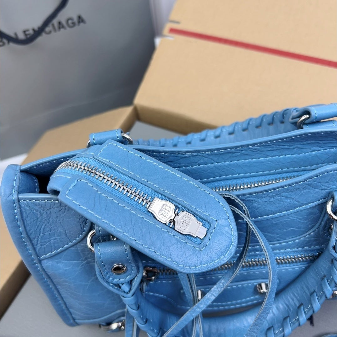 new-luxury-designer-bags-nm24049