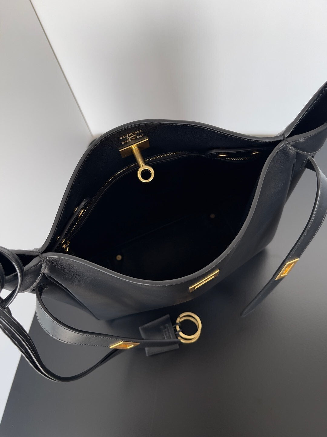 new-luxury-designer-bags-nm24350