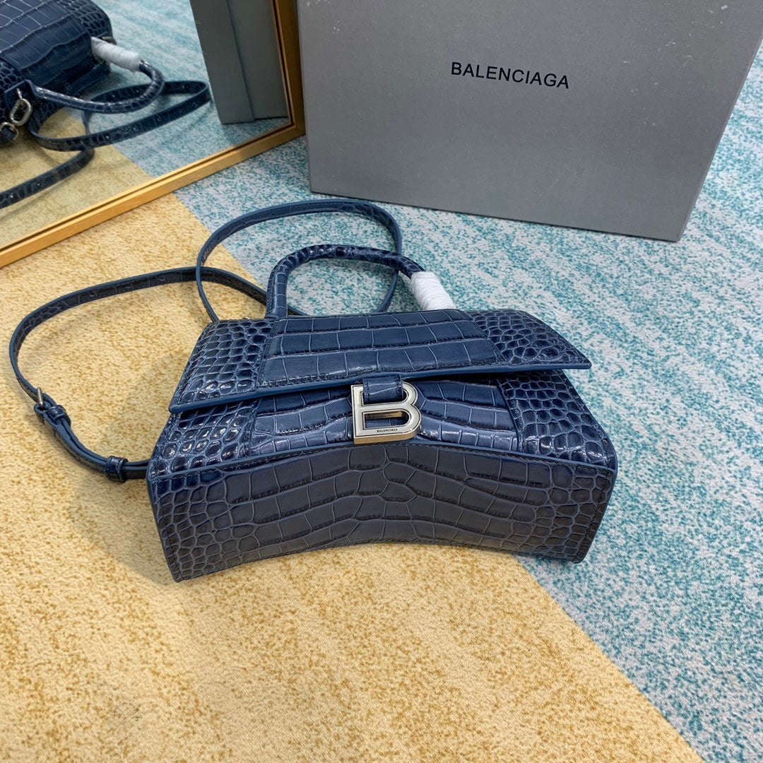 new-luxury-designer-bags-nm24078