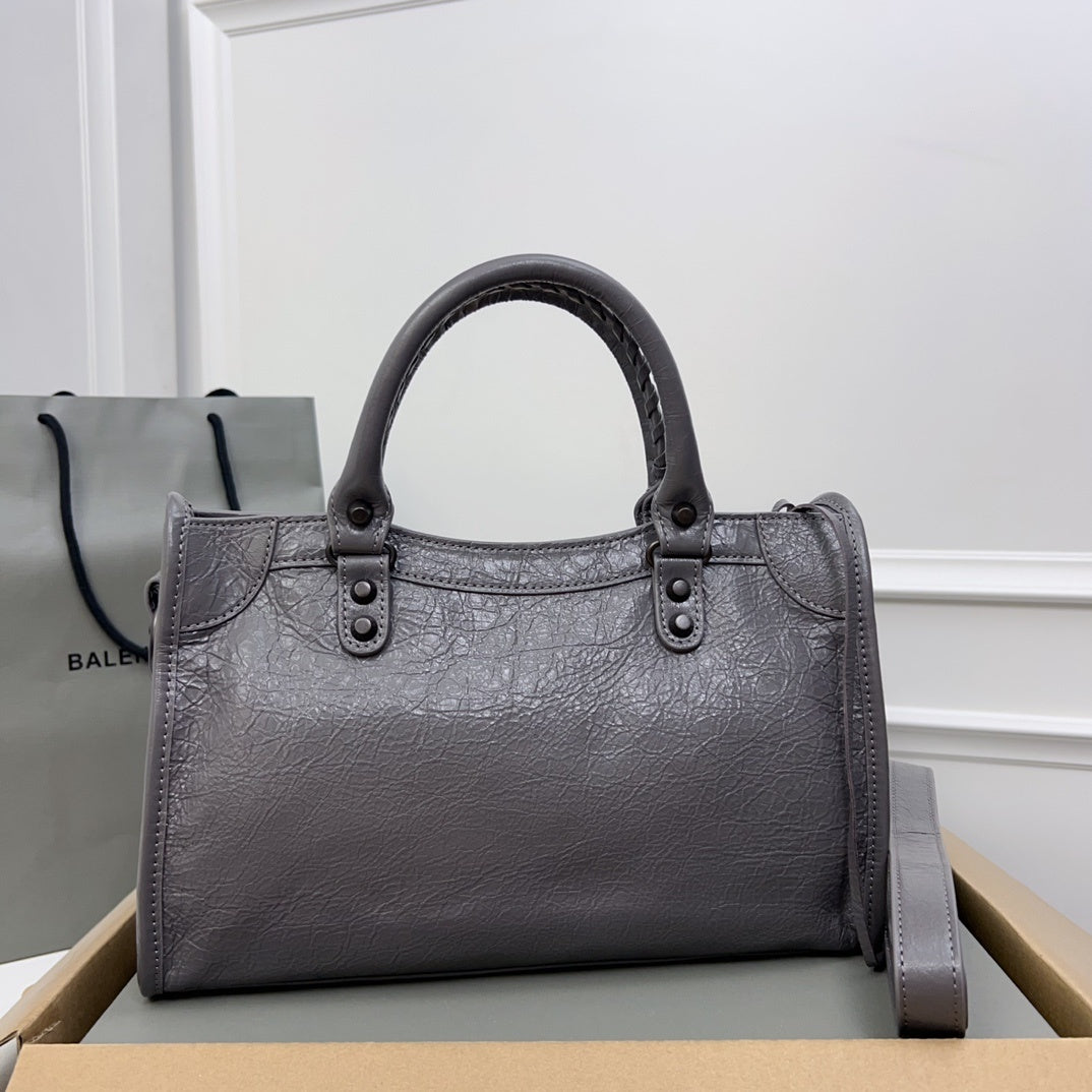 new-designer-premium-bags-nm24022