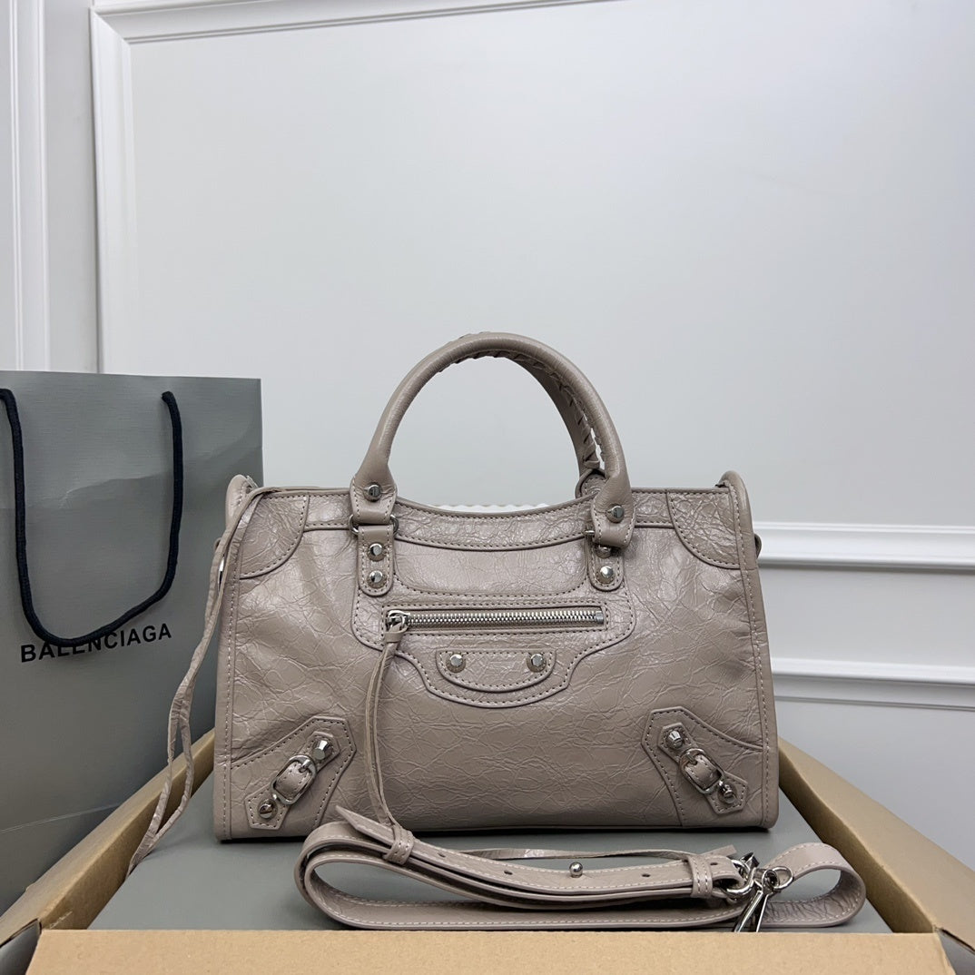 new-designer-premium-bags-nm24021