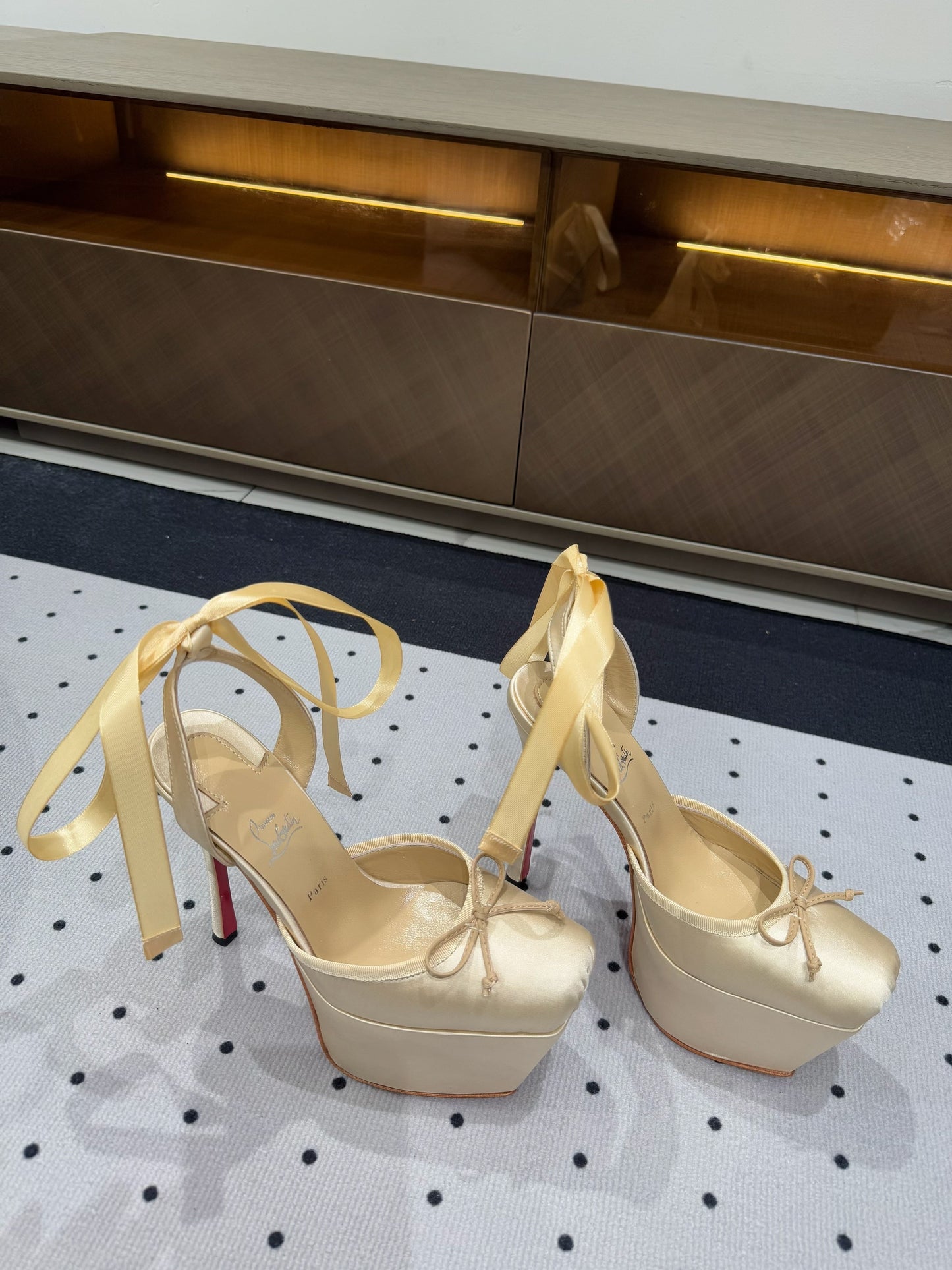 Dragons Bags - Premium Luxury Goods and Accessories - AFFORDABLE LUXURY HEELS - 8218