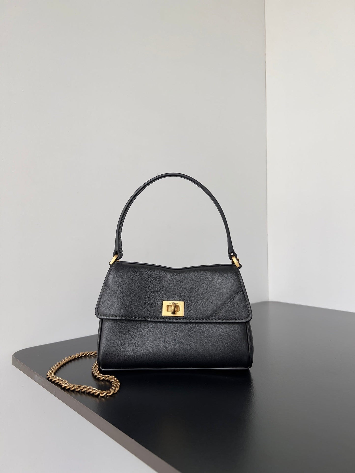 new-luxury-designer-bags-nm24060